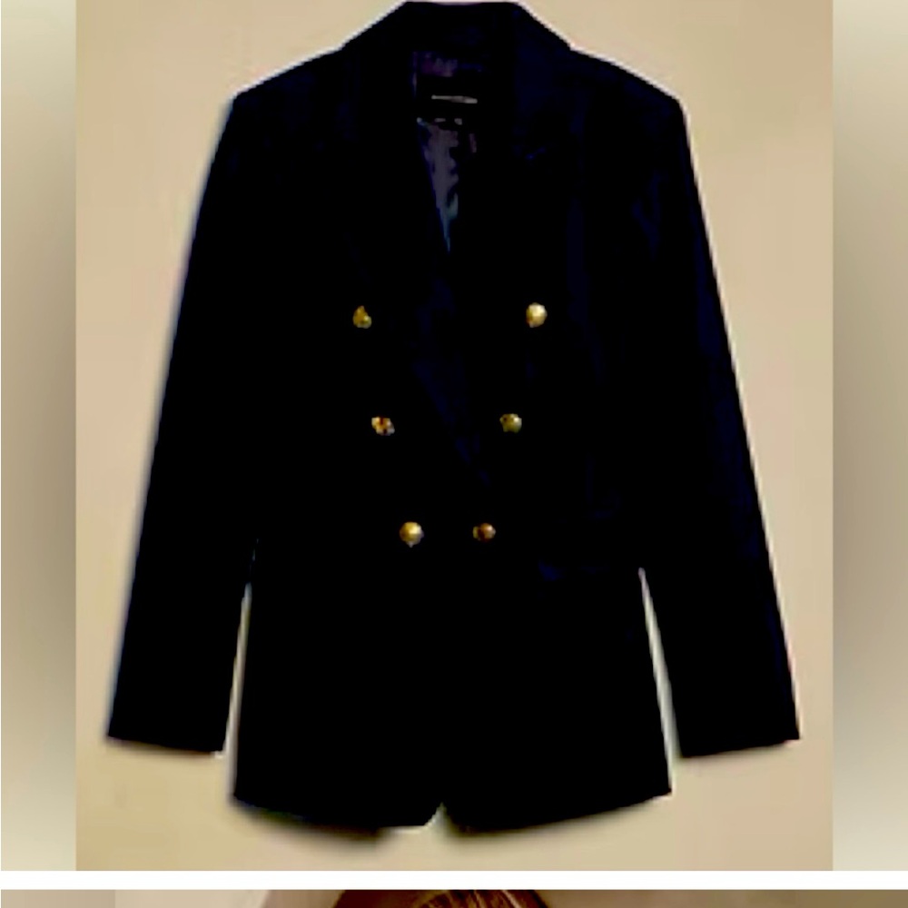NWOT Banana Republic sold out Navy Double-Breasted Women's Blazer! Gorgeous